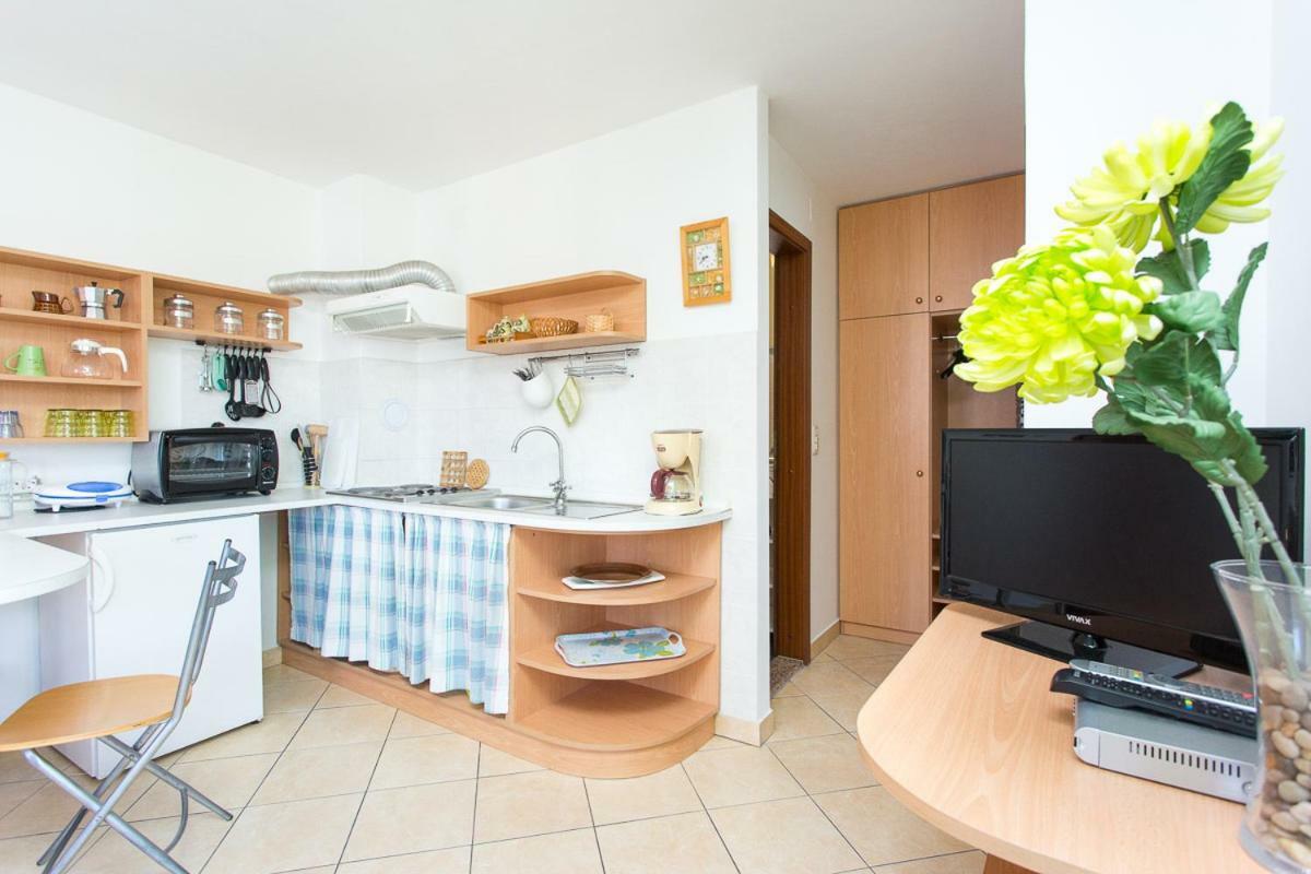 1-Bedroom Apartment With Loggia In Punat Island Krk Exterior photo